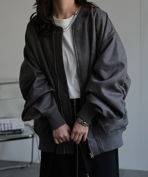 ap retro（アプレトロ）の「スエードライク ポンチボリュームスリーブMA-1（MA-1・レディース・ブラウン/チャコール/グレイッシュベージュ・FREE）」の12枚目の写真