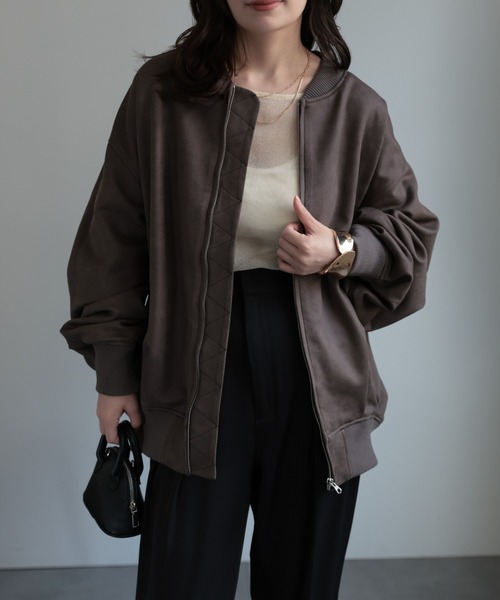 ap retro（アプレトロ）の「スエードライク ポンチボリュームスリーブMA-1（MA-1・レディース・ブラウン/チャコール/グレイッシュベージュ・FREE）」の13枚目の写真