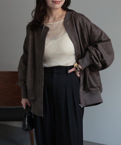 ap retro（アプレトロ）の「スエードライク ポンチボリュームスリーブMA-1（MA-1・レディース・ブラウン/チャコール/グレイッシュベージュ・FREE）」の15枚目の写真