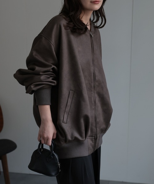 ap retro（アプレトロ）の「スエードライク ポンチボリュームスリーブMA-1（MA-1・レディース・ブラウン/チャコール/グレイッシュベージュ・FREE）」の20枚目の写真