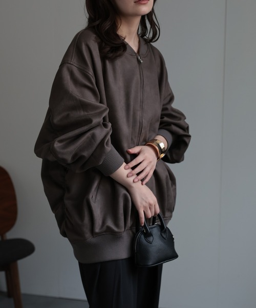 ap retro（アプレトロ）の「スエードライク ポンチボリュームスリーブMA-1（MA-1・レディース・ブラウン/チャコール/グレイッシュベージュ・FREE）」の21枚目の写真