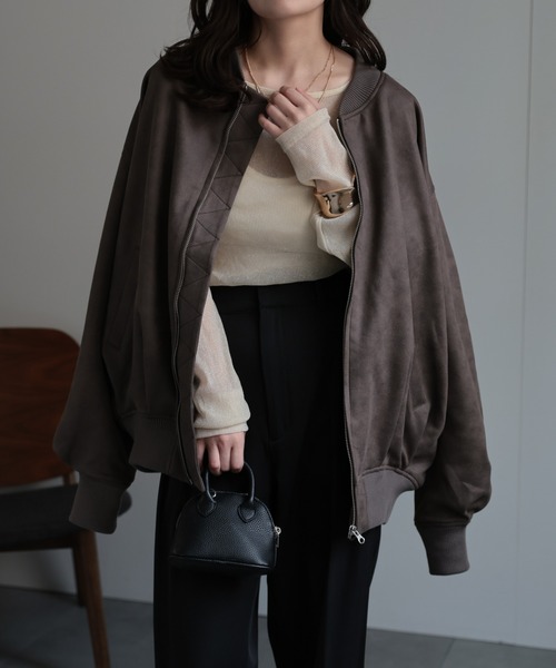 ap retro（アプレトロ）の「スエードライク ポンチボリュームスリーブMA-1（MA-1・レディース・ブラウン/チャコール/グレイッシュベージュ・FREE）」の22枚目の写真