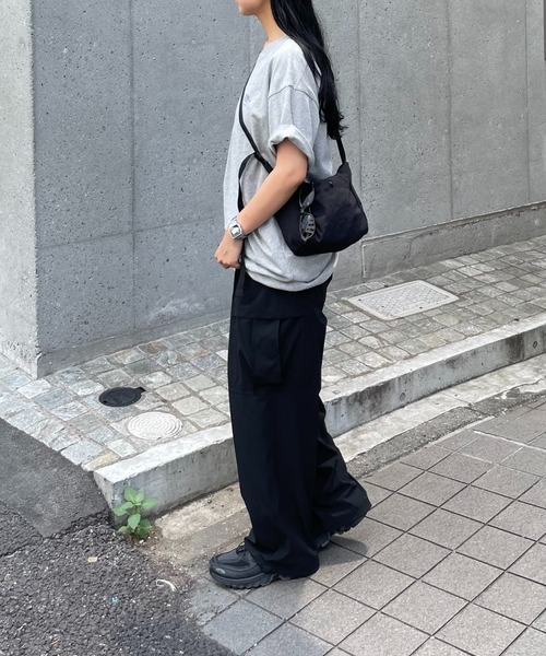 COLONY 2139(コロニートゥーワンスリーナイン)の「超軽量70g 撥水ソフトナイロンミニショルダー(ショルダーバッグ・メンズ・ブラック・FREE)」の13枚目の写真