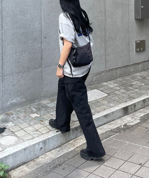 COLONY 2139(コロニートゥーワンスリーナイン)の「超軽量70g 撥水ソフトナイロンミニショルダー(ショルダーバッグ・メンズ・ブラック・FREE)」の12枚目の写真