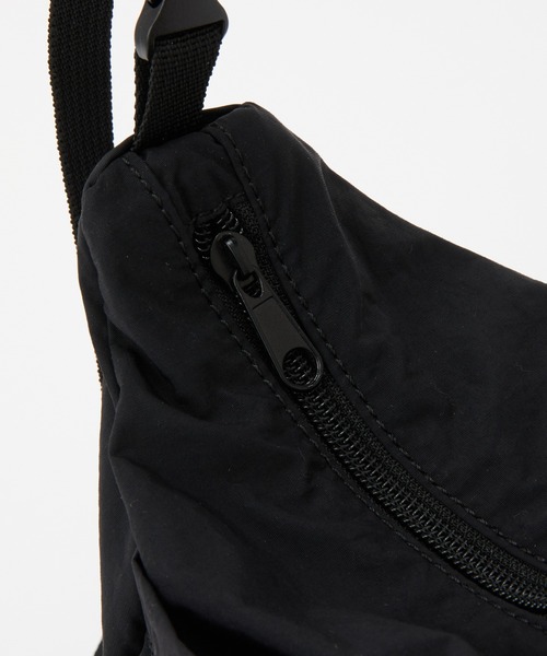 COLONY 2139(コロニートゥーワンスリーナイン)の「超軽量70g 撥水ソフトナイロンミニショルダー(ショルダーバッグ・メンズ・ブラック・FREE)」の17枚目の写真