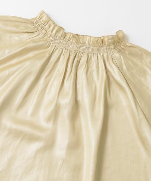 URBAN RESEARCH ROSSO WOMEN（アーバンリサーチ　ロッソ）の「グロッシー2WAYネックギャザーブラウス（シャツ/ブラウス・レディース・アイボリー/キャメル/チャコールグレー・FREE）」の10枚目の写真