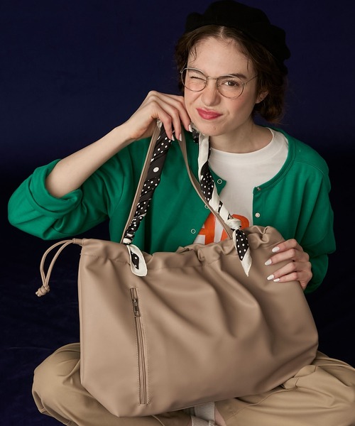 BONLECILL Marche(ボンルシールマルシェ)の「【BONLECILL Marche】《大容量》2wayドロストギャザートートバッグ/巾着バッグ/マザーズバッグ(トートバッグ・レディース・サンドベージュ/ワイン/グレイッシュベージュ/ブラック/キャメル/グリーン・FREE)」の1枚目の写真