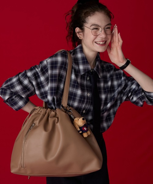 BONLECILL Marche(ボンルシールマルシェ)の「【BONLECILL Marche】《大容量》2wayドロストギャザートートバッグ/巾着バッグ/マザーズバッグ(トートバッグ・レディース・サンドベージュ/ワイン/グレイッシュベージュ/ブラック/キャメル/グリーン・FREE)」の3枚目の写真