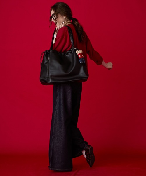 BONLECILL Marche(ボンルシールマルシェ)の「【BONLECILL Marche】《大容量》2wayドロストギャザートートバッグ/巾着バッグ/マザーズバッグ(トートバッグ・レディース・サンドベージュ/ワイン/グレイッシュベージュ/ブラック/キャメル/グリーン・FREE)」の10枚目の写真