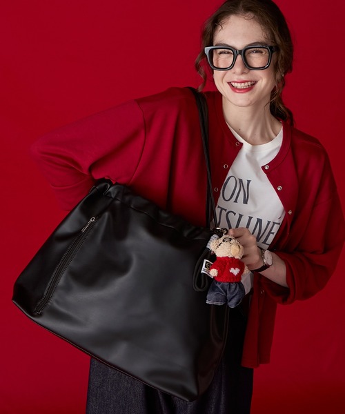 BONLECILL Marche(ボンルシールマルシェ)の「【BONLECILL Marche】《大容量》2wayドロストギャザートートバッグ/巾着バッグ/マザーズバッグ(トートバッグ・レディース・サンドベージュ/ワイン/グレイッシュベージュ/ブラック/キャメル/グリーン・FREE)」の7枚目の写真