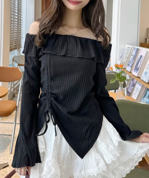 Ada.(エイダ)の「アシンメトリー ワンショル シャーリング フリル トップス(Tシャツ/カットソー・レディース・ホワイト/ブラック/ベージュ・FREE)」の2枚目の写真
