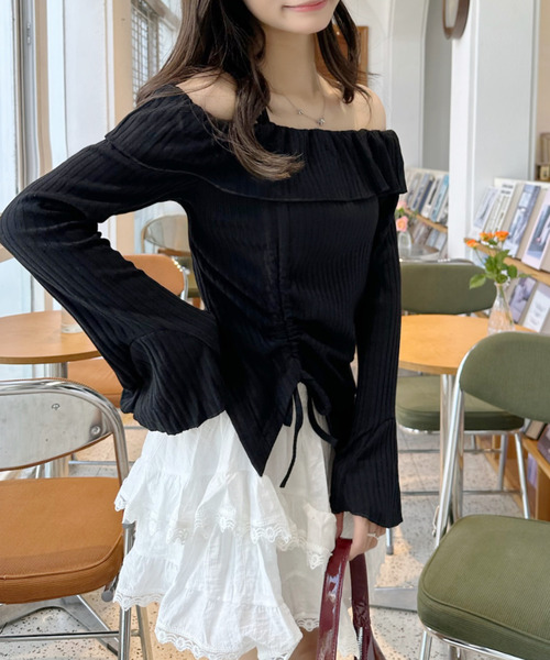 Ada.(エイダ)の「アシンメトリー ワンショル シャーリング フリル トップス(Tシャツ/カットソー・レディース・ホワイト/ブラック/ベージュ・FREE)」の8枚目の写真