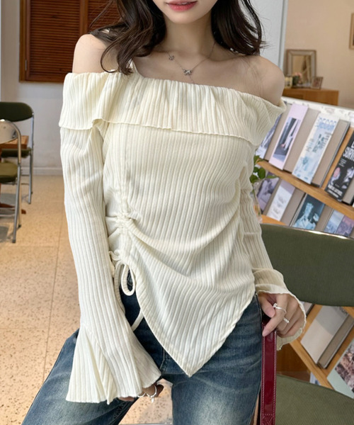 Ada.(エイダ)の「アシンメトリー ワンショル シャーリング フリル トップス(Tシャツ/カットソー・レディース・ホワイト/ブラック/ベージュ・FREE)」の15枚目の写真