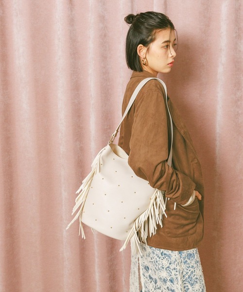 BAYFLOW（ベイフロー）の「2WAYフリンジバッグ（ショルダーバッグ・レディース・ブラック/アイボリー・FREE）」の2枚目の写真