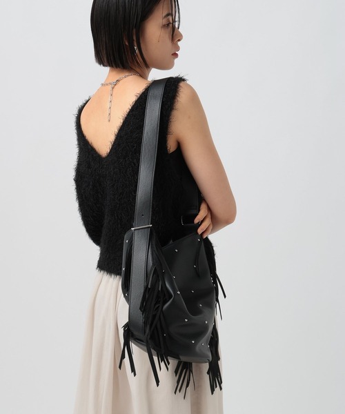 BAYFLOW（ベイフロー）の「2WAYフリンジバッグ（ショルダーバッグ・レディース・ブラック/アイボリー・FREE）」の4枚目の写真