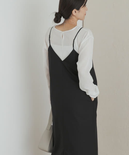 URBAN RESEARCH DOORS（アーバンリサーチドアーズ）の「シアーTシャツブラウス（シャツ/ブラウス・レディース・ホワイト/ライトカーキ・MEDIUM）」の6枚目の写真