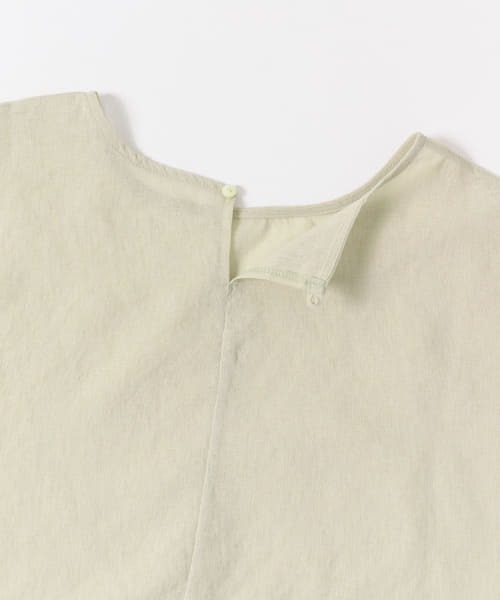 URBAN RESEARCH DOORS（アーバンリサーチドアーズ）の「シアーTシャツブラウス（シャツ/ブラウス・レディース・ホワイト/ライトカーキ・MEDIUM）」の22枚目の写真