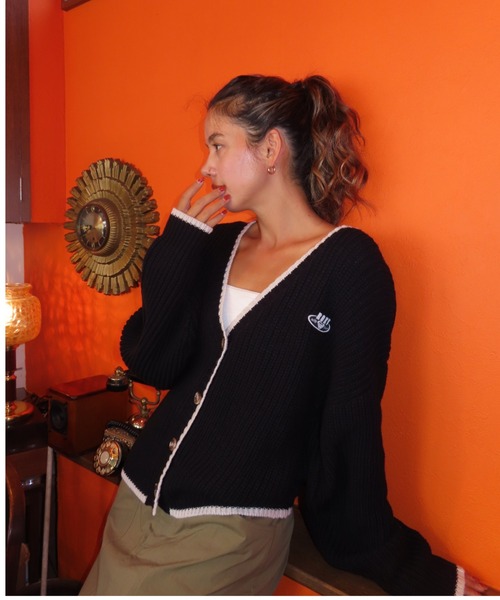 ROXY(ロキシー)の「HORIZON CARDIGAN /ロキシーニットドロップショルダーカーディガン(ニット/セーター・レディース・ブラック/ホワイト/ブルー・MEDIUM/LARGE/SMALL)」の1枚目の写真