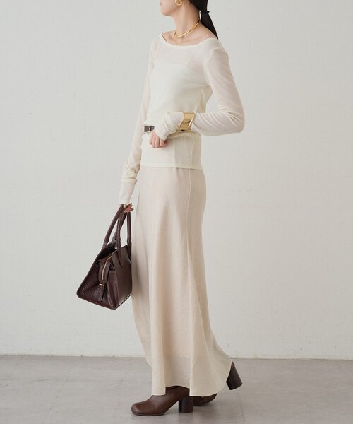 LOUNGEDRESS（ラウンジドレス）の「ラウンドシアーカットソー（Tシャツ/カットソー・レディース・ブラック/レッド/アイボリー・FREE）」の8枚目の写真