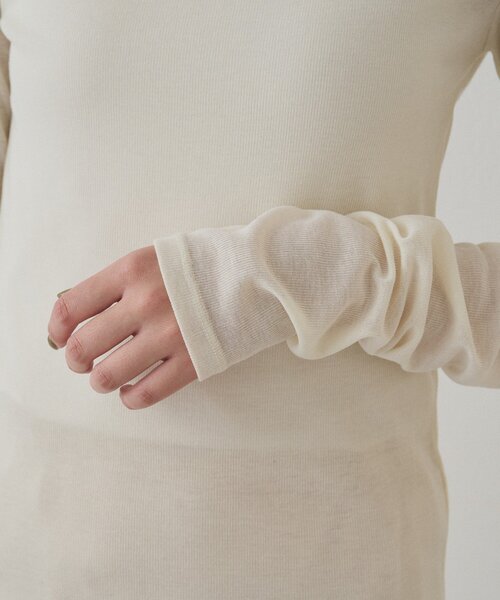 LOUNGEDRESS（ラウンジドレス）の「ラウンドシアーカットソー（Tシャツ/カットソー・レディース・ブラック/レッド/アイボリー・FREE）」の20枚目の写真