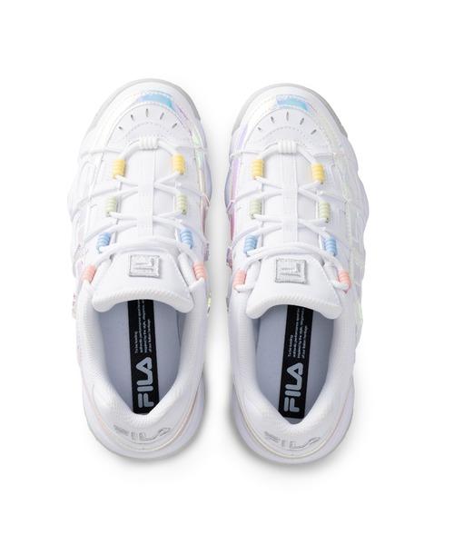 FILA(フィラ)の「FILA BARRICADE XT97 HOLOGRAM(スニーカー・メンズ・ホワイト・27.0cm/24.5cm/25.5cm/29.0cm/28.0cm/26.0cm/25.0cm/24.0cm/23.0cm/30.0cm/23.5㎝/27.5cm/26.5cm/31cm)」の2枚目の写真