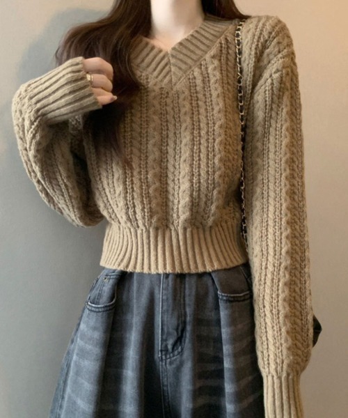 maison de LATIR（メゾンドラティール）の「やっぱり可愛いケーブル編み ニット（ニット/セーター・レディース・ブラック/ホワイト/ブラウン・FREE）」の5枚目の写真