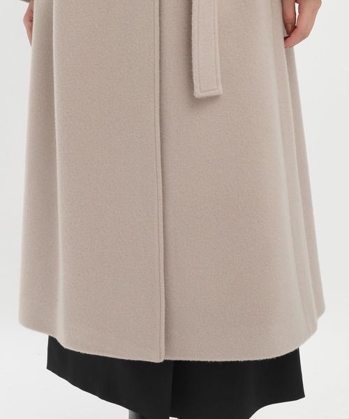 Andemiu（アンデミュウ）の「メルトンウールスタンドロングコート493954（チェスターコート・レディース・ブラウン/ベージュ/ブラック/トップグレー・SMALL/MEDIUM）」の10枚目の写真
