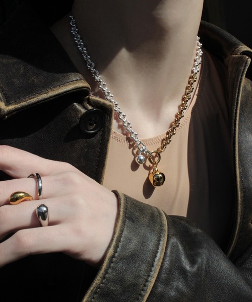 Soierie(ソワリー)の「【ZOZOTOWN 別注】ポム チェーン ネックレス / Pome chain necklace(ネックレス・レディース・シルバー×ゴールド・FREE)」の9枚目の写真