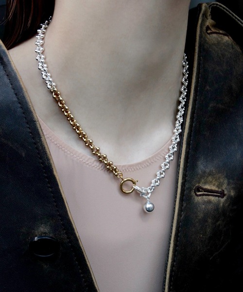 Soierie(ソワリー)の「【ZOZOTOWN 別注】ポム チェーン ネックレス / Pome chain necklace(ネックレス・レディース・シルバー×ゴールド・FREE)」の7枚目の写真