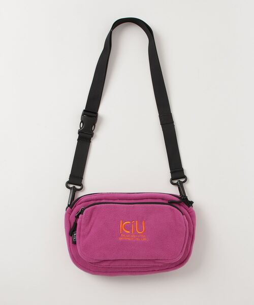 KiU(キウ)の「キウ KiU FLEECE MINI SHOULDER BAG(ショルダーバッグ・メンズ・その他・ONE SIZE)」の1枚目の写真