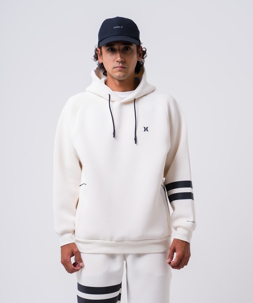 Hurley （ハーレー）の「【Hurley:ハーレー】ファントムスウェットフーディー　プルオーバーパーカー　ストレッチ　吸水速乾　PHANTOM SWEAT BP HOODIE（パーカー・メンズ・カーキブラウン/ブラック/オフホワイト/オレンジ系その他/ブラック系その他/ブラック×ホワイト・MEDIUM/X-LARGE/LARGE/SMALL）」の2枚目の写真