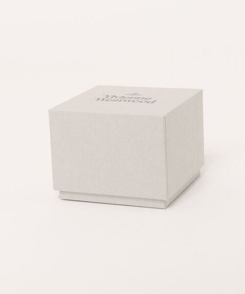 Vivienne Westwood(ヴィヴィアンウエストウッド)の「LONDON ORB RING(リング・レディース・シルバー/グリーン系その他/グリーン・MEDIUM/LARGE/X-LARGE/XX-LARGE)」の5枚目の写真