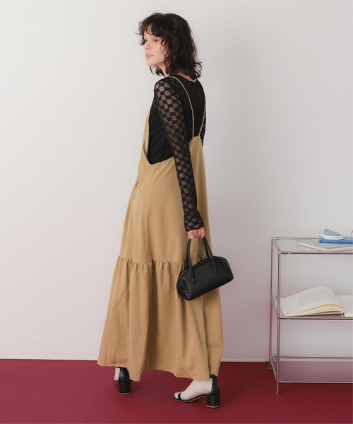 titivate(ティティベイト)の「Vネックフレアシルエットキャミソールワンピース(ワンピース・レディース・ブラック/ベージュ/オフホワイト/ブラック系その他・L/M/S/SP)」の12枚目の写真