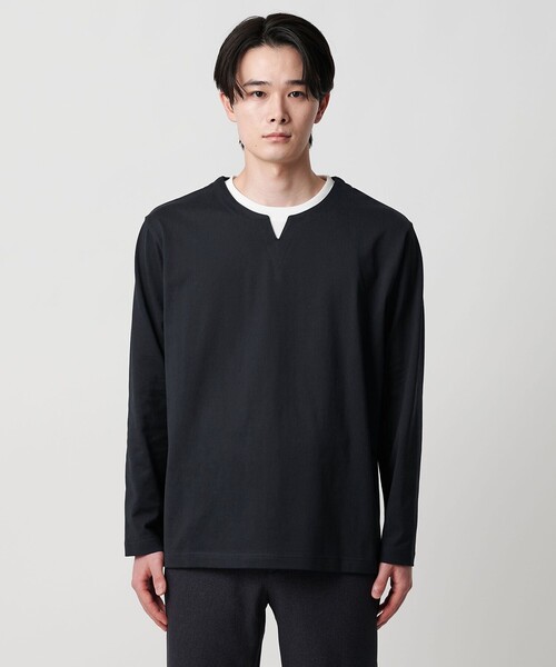 A DAY IN THE LIFE UNITED ARROWS(アデイインザライフユナイテッドアローズ)の「フェイクレイヤード キーネック カットソー<A DAY IN THE LIFE>(Tシャツ/カットソー・メンズ・ベージュ/ネイビー・L/M)」の6枚目の写真