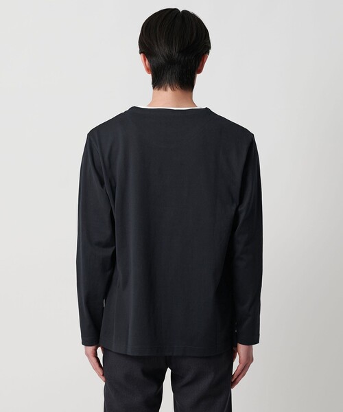 A DAY IN THE LIFE UNITED ARROWS(アデイインザライフユナイテッドアローズ)の「フェイクレイヤード キーネック カットソー<A DAY IN THE LIFE>(Tシャツ/カットソー・メンズ・ベージュ/ネイビー・L/M)」の8枚目の写真