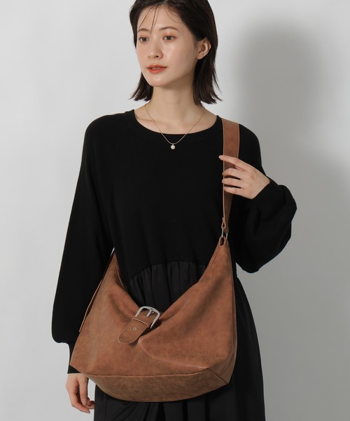 LAKOLE（ラコレ）の「ベルトデザインミドルショルダーバッグ / 604684（ショルダーバッグ・レディース・ブラック/ブラウン/オフホワイト・FREE）」の3枚目の写真