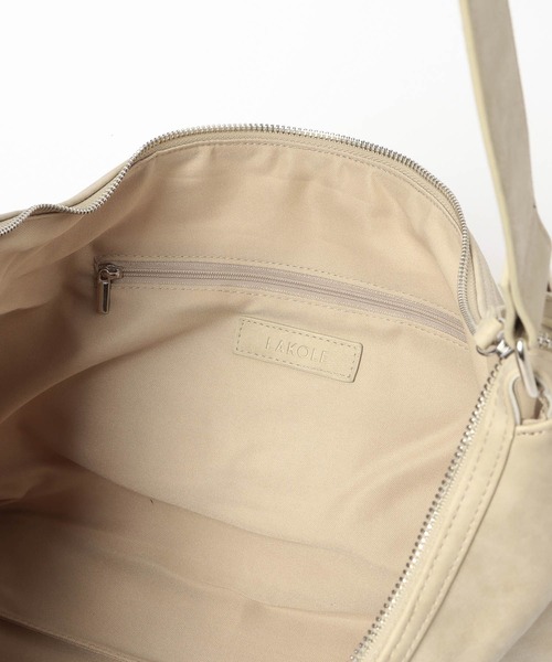 LAKOLE（ラコレ）の「ベルトデザインミドルショルダーバッグ / 604684（ショルダーバッグ・レディース・ブラック/ブラウン/オフホワイト・FREE）」の15枚目の写真