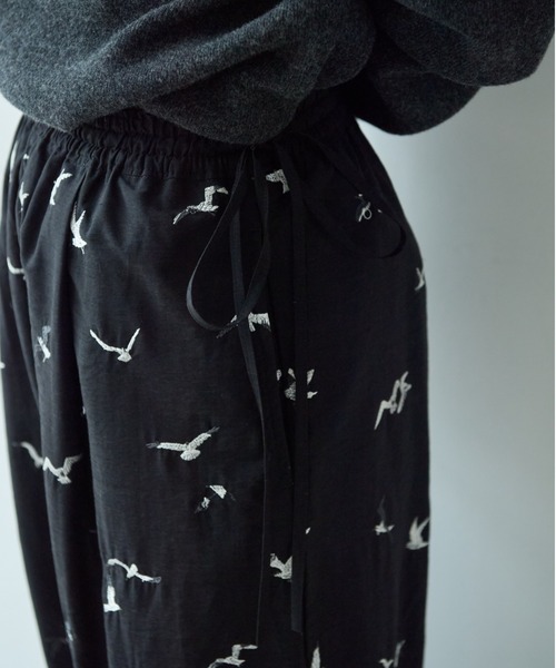 yuni（ユニ　）の「bird刺繍　drawstrings パンツ（その他パンツ・レディース・ブラック・FREE）」の16枚目の写真