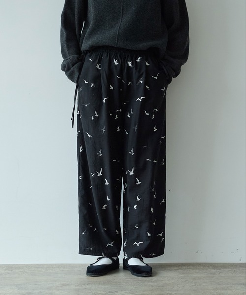 yuni（ユニ　）の「bird刺繍　drawstrings パンツ（その他パンツ・レディース・ブラック・FREE）」の3枚目の写真
