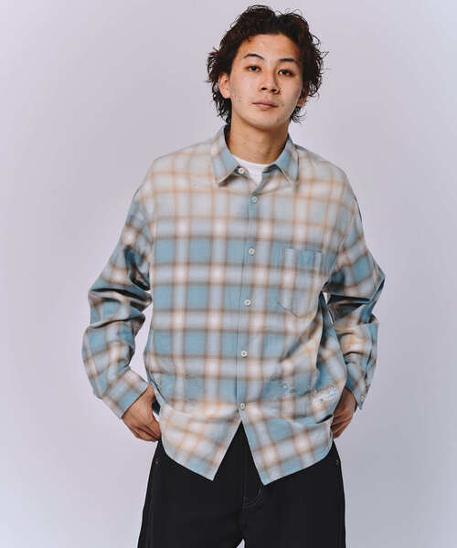 JOINT WORKS（ジョイントワークス）の「J オンブレ― ダメージシャツ（シャツ/ブラウス・メンズ・ブラック/ブルー系その他・MEDIUM/LARGE）」の2枚目の写真