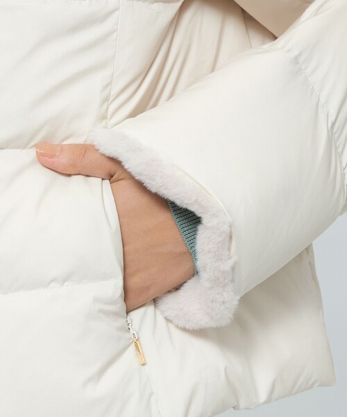 エアリーグレースストレッチダウン ショートコート（ダウンジャケット