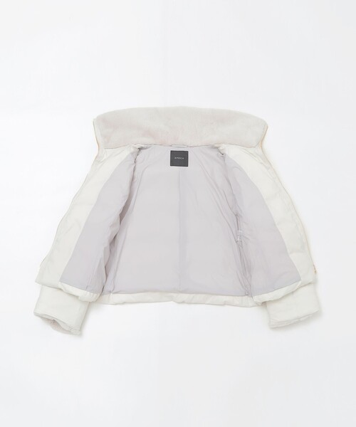 エアリーグレースストレッチダウン ショートコート（ダウンジャケット