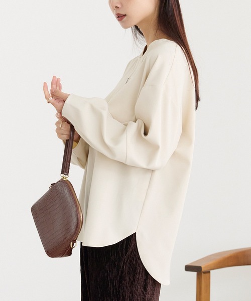 LAVEANGE（ラビアンジェ）の「タックスリーブブラウス（シャツ/ブラウス・レディース・ブラック/ベージュ・M/5L/4L/3L/LL）」の17枚目の写真