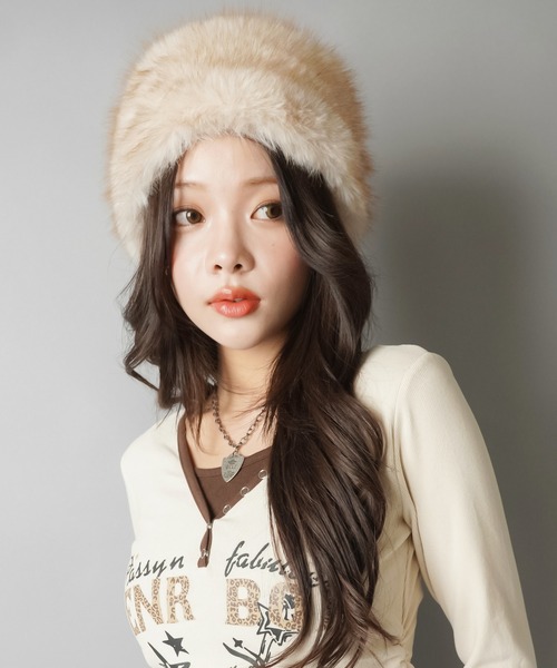 SPINNS（スピンズ）の「フェイクファーハット（ハット・レディース・ベージュ/アイボリー・ONESIZE）」の7枚目の写真