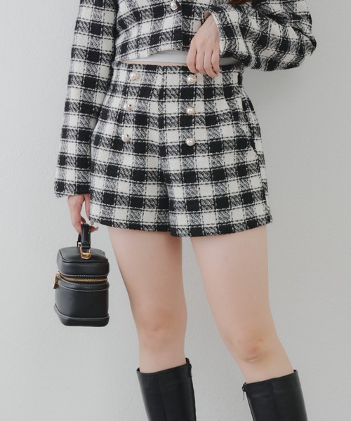 continuer de NICE CLAUP（コンティニューデナイスクラップ）の「【セットアップ対応】金釦ツイードショートパンツ（その他パンツ・レディース・その他1/アイボリー/ブラック・FREE）」の3枚目の写真