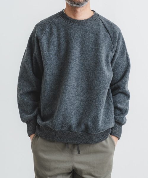 quadro（クオドロ）の「ウールカノコビーバークルーネックプルオーバー（ニット/セーター・メンズ・チャコール/ベージュ/ネイビー・MEDIUM）」の2枚目の写真