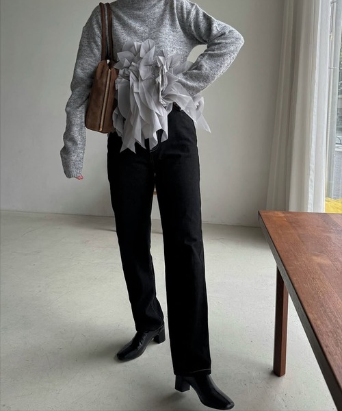 WILLFULLY(ウィルフリー)の「elastic waist more high denim PT(デニムパンツ・レディース・ブラック/ブルー・S/M)」の4枚目の写真