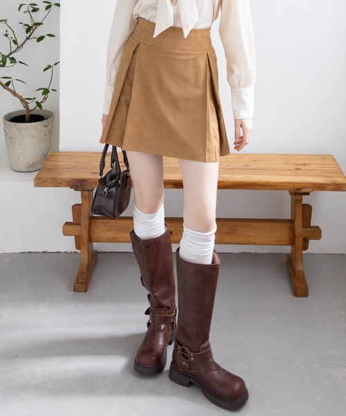 clear（クリア）の「フェイクスエードボックスプリーツミニスカート[大人 フェミニン ガーリー]≪AW新作≫（スカート・レディース・ブラウン/キャメル・F）」の3枚目の写真