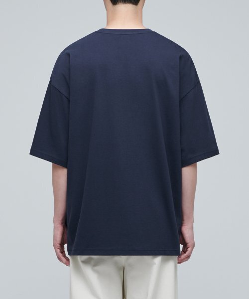 MUSINSA STANDARD（ムシンサスタンダード）の「エクストラオーバーサイズクルーネックTシャツ[ネイビー]（Tシャツ/カットソー・メンズ・その他・LARGE/X-LARGE/XX-LARGE/XXX-LARGE/SMALL/MEDIUM）」の3枚目の写真