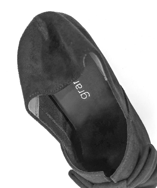 grandfleur（グランドフルール）の「柔らかスエード素材の2wayバブーシュ パンプス（パンプス・レディース・ブラウン/ブラック/カーキ・22.5cm/23.0cm/23.5cm/24.0cm/24.5cm）」の16枚目の写真